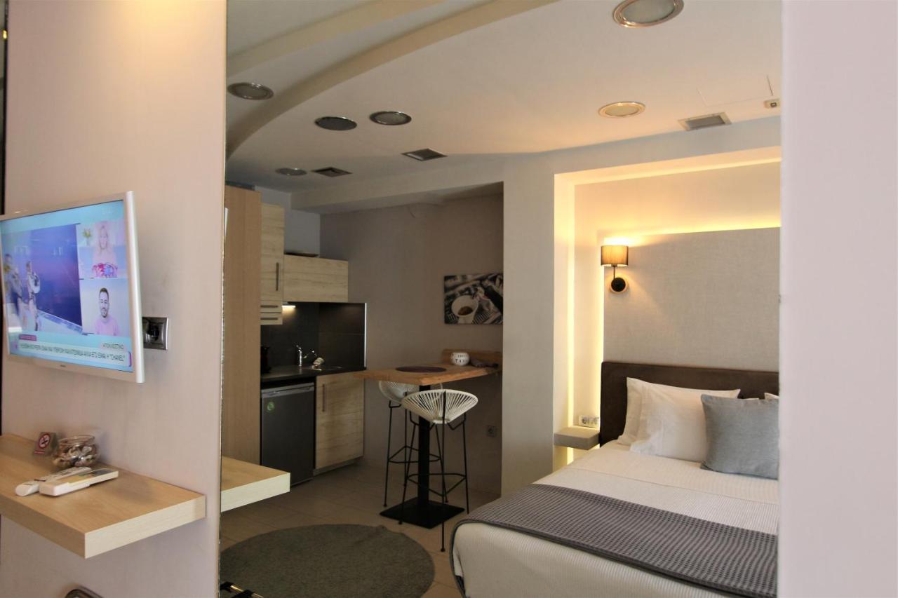 Aiolos Apartments Ermou 64 2Nd Floor Suites Athén Kültér fotó